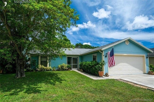 Primary Photo - 4063 SE Jacaranda St