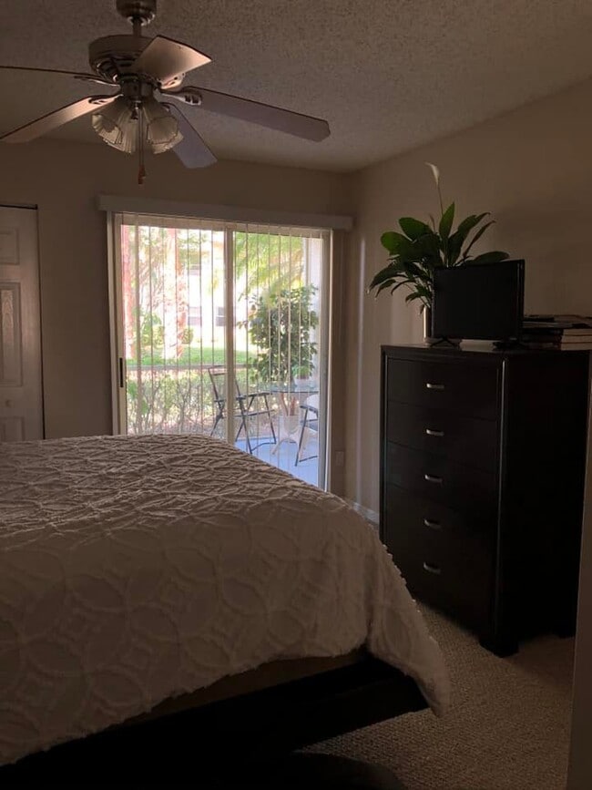 Building Photo - 12560 Equestrian Cir