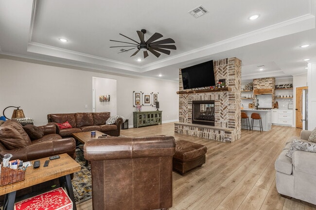 Building Photo - 304 Mariners Wy