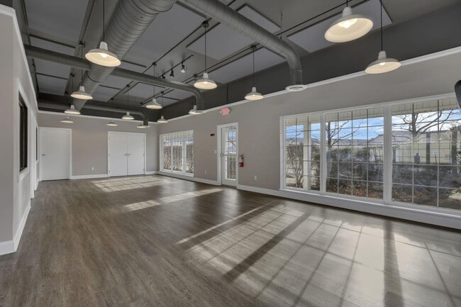 Building Photo - 8277 Deering Oaks Dr