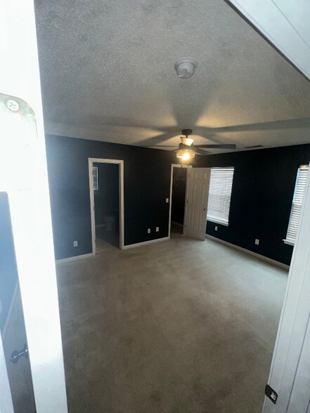 Building Photo - 289 Rolling Rock Rd