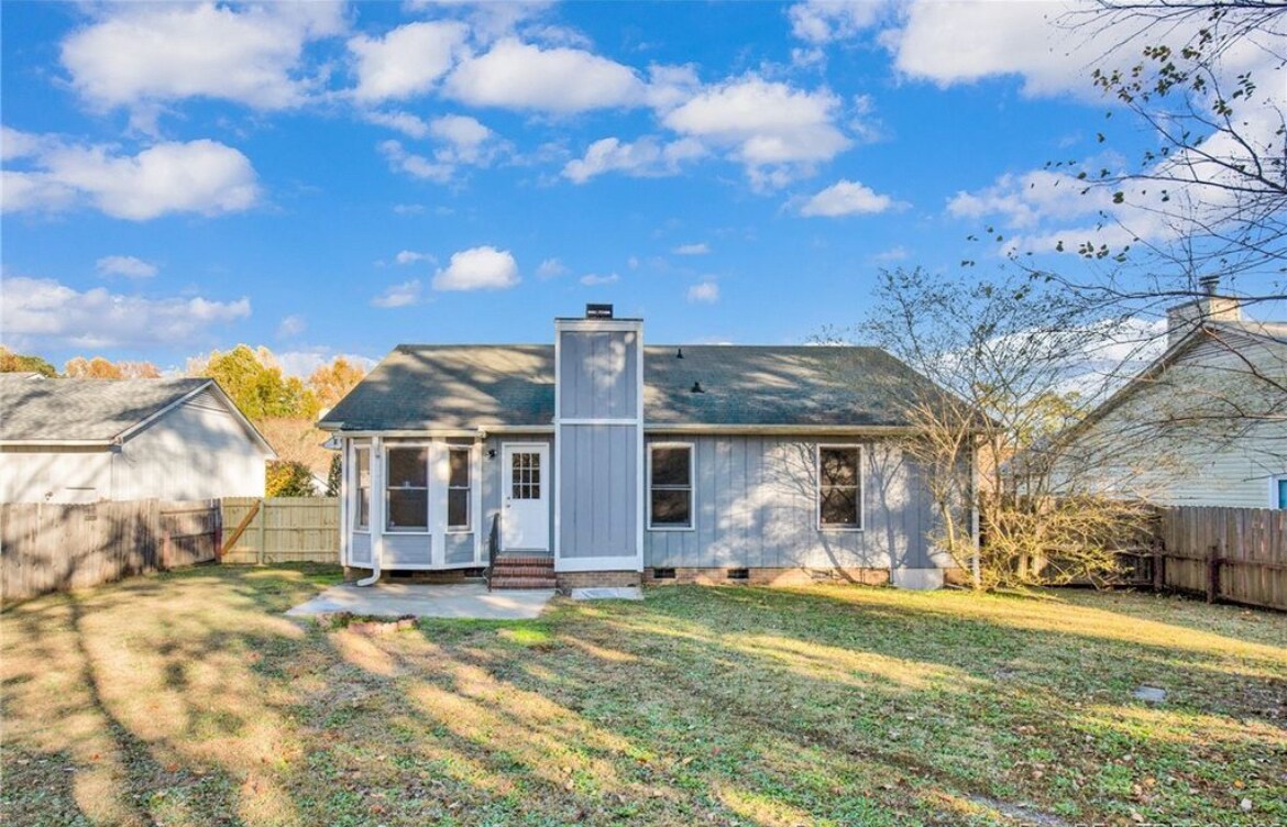 Building Photo - 1332 Oak Knolls Dr