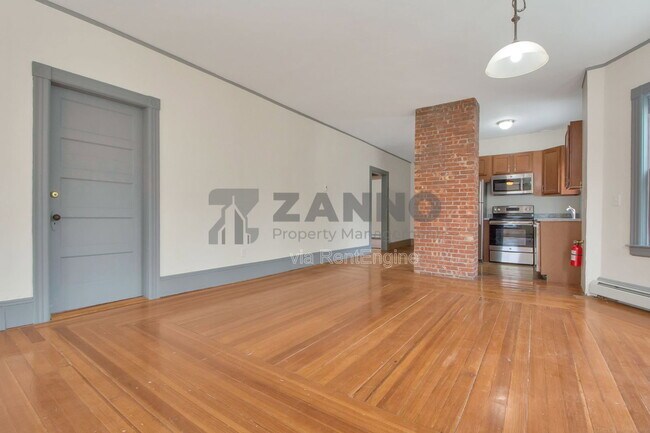 Building Photo - 19 Arnold St