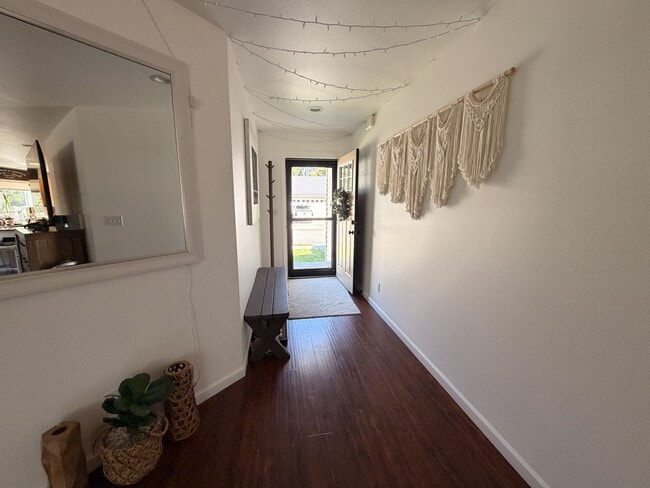 Building Photo - 323 Huppert Ln