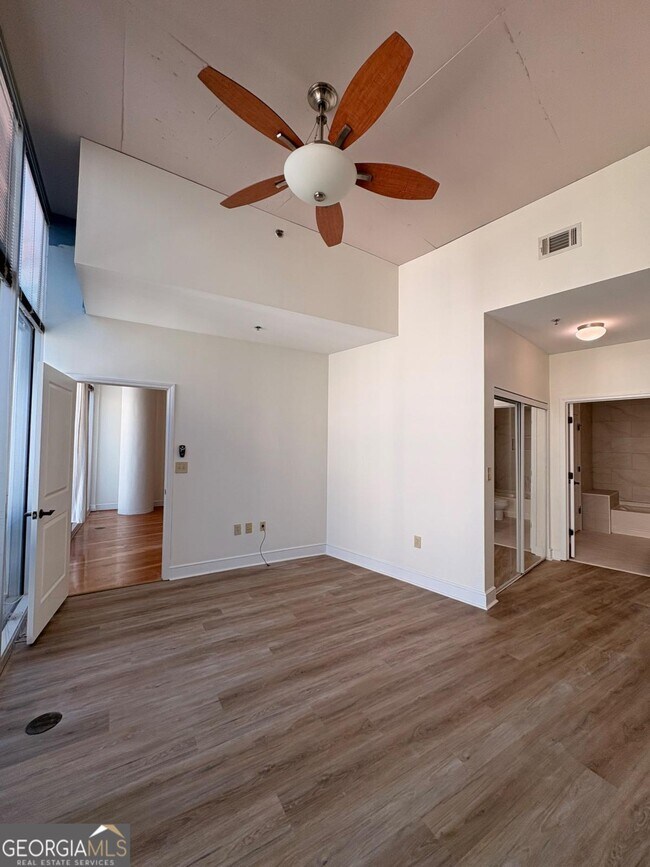 Building Photo - 44 Peachtree Pl NE