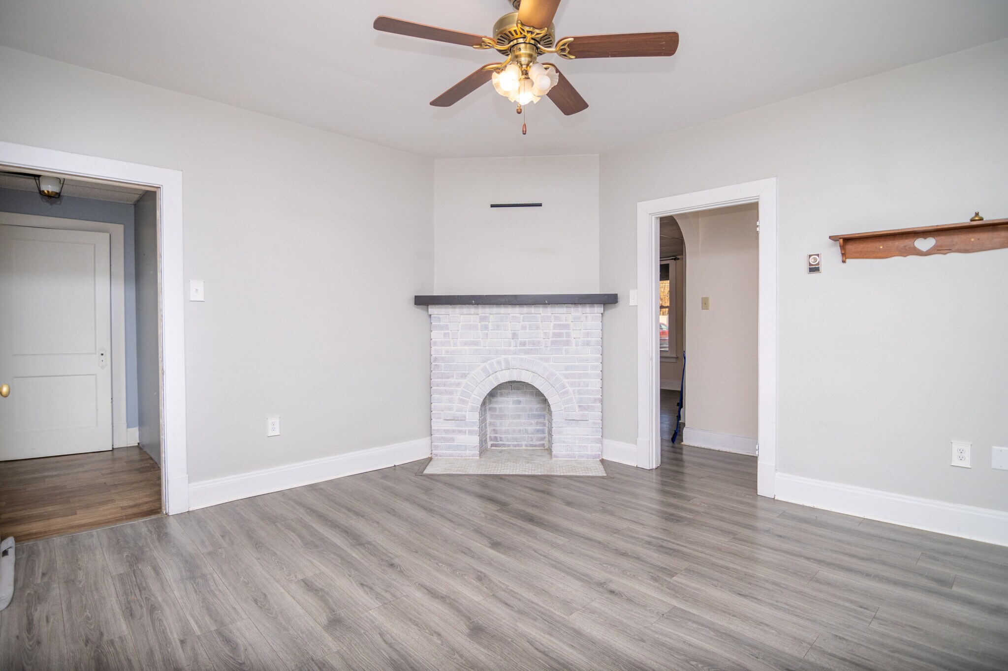 Building Photo - 163 S Park St