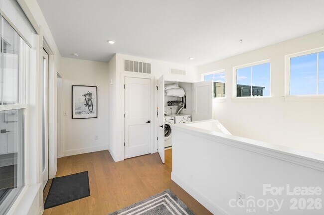 Building Photo - 3000 South Blvd