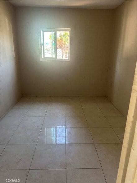 Building Photo - 1121 N Anaheim Blvd