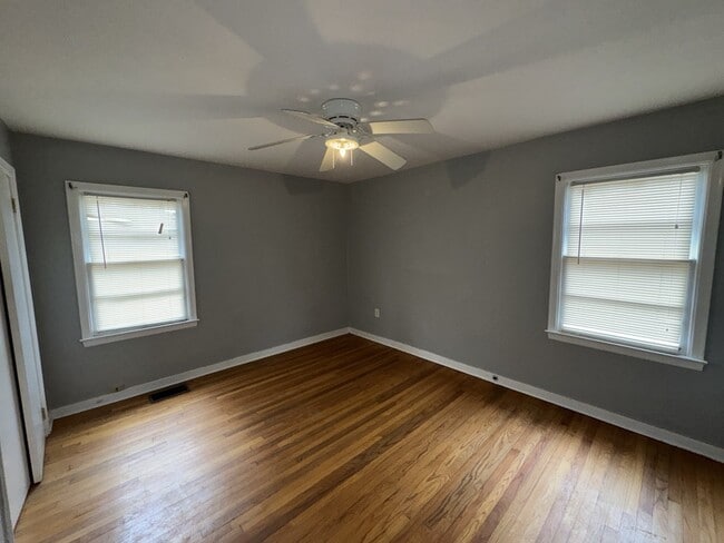 Building Photo - 249 S Sunset Ter