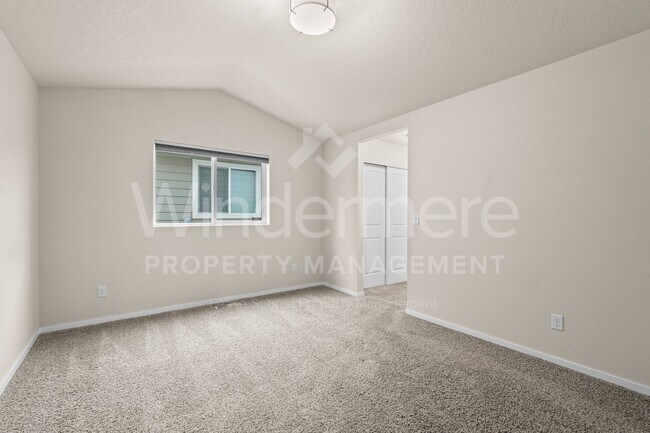 Building Photo - Rare Kendall Yards Detached Single-Family Home | One-Level Living | Low Maintenance