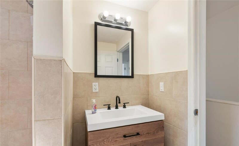 Building Photo - 27 Winans Ave