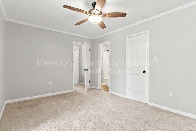 Building Photo - 329 Lamplighter Ln