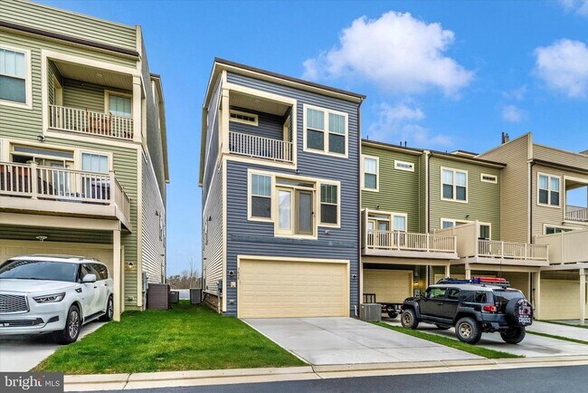 Building Photo - 3635 Stone Barn Dr