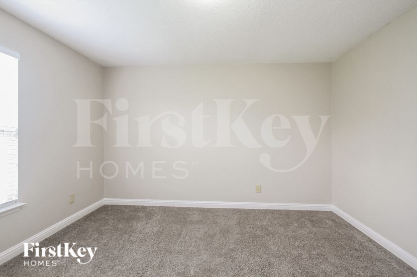 Building Photo - 1346 Alonzo Pl