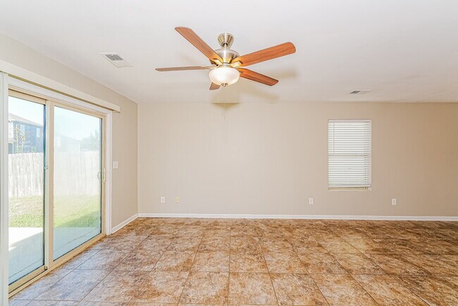 Building Photo - 9340 Hoffman Pl