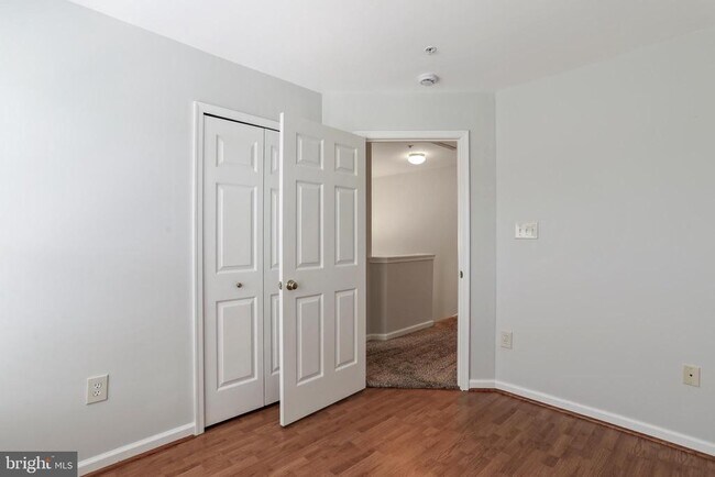 Building Photo - 6140 Newport Terrace