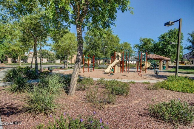 Building Photo - 2152 W Monte Cristo Ave