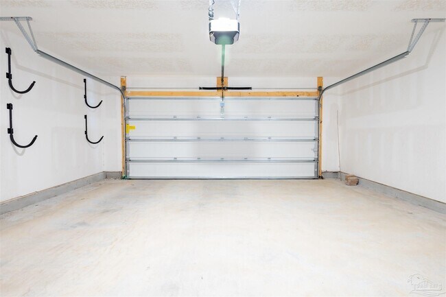 Building Photo - 975 Lovebird Ct