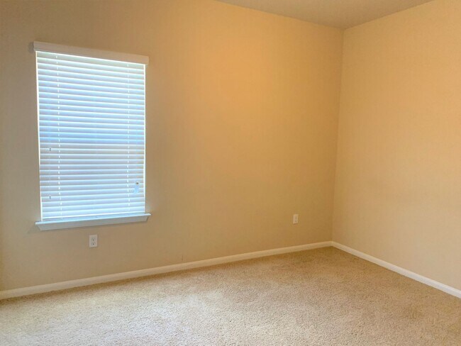 Building Photo - Cedar Park 4-Bedroom Home