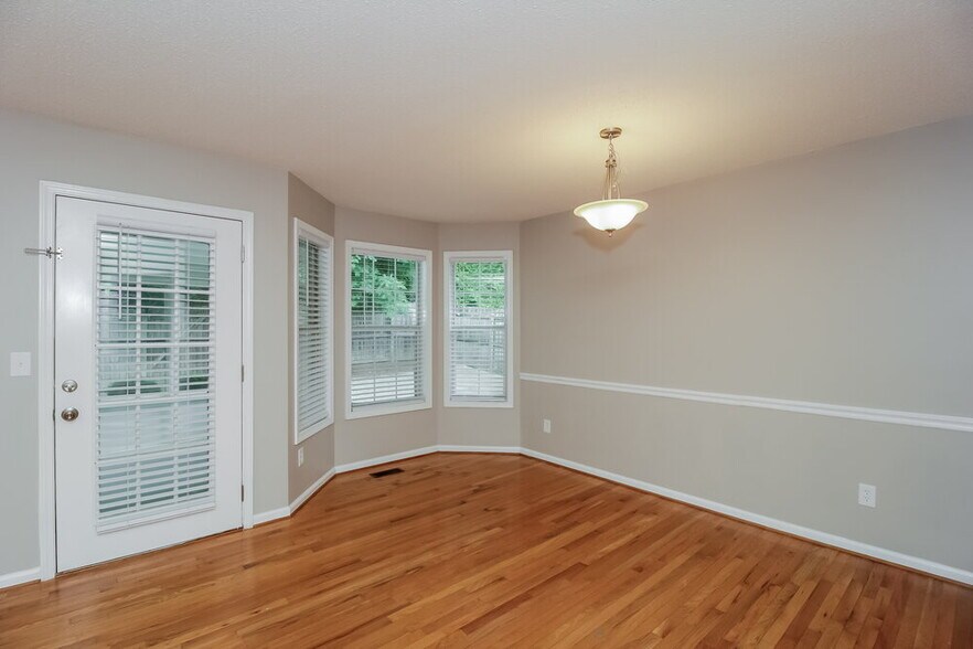 Building Photo - 426 Ivy Crest Dr