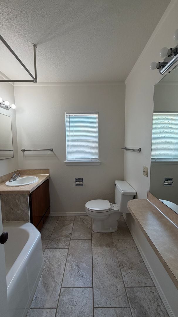 Building Photo - 1209to