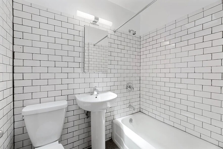 Building Photo - 69 1/2 Morton Street