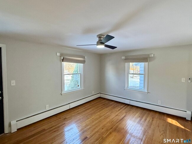 Building Photo - 148 Lois St