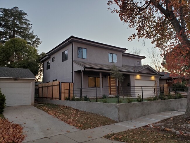 Building Photo - 17348 Emelita St
