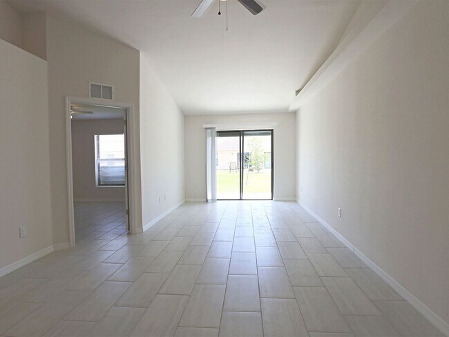 Building Photo - Cape Coral 826