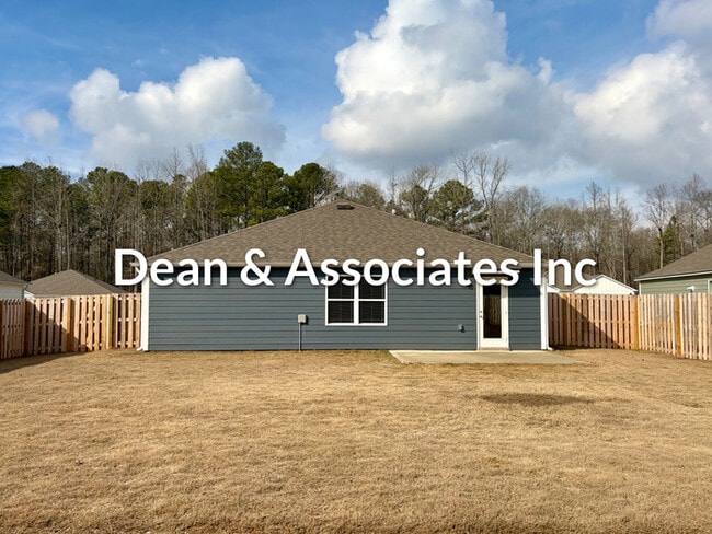 Building Photo - 827 Fish Camp Rd