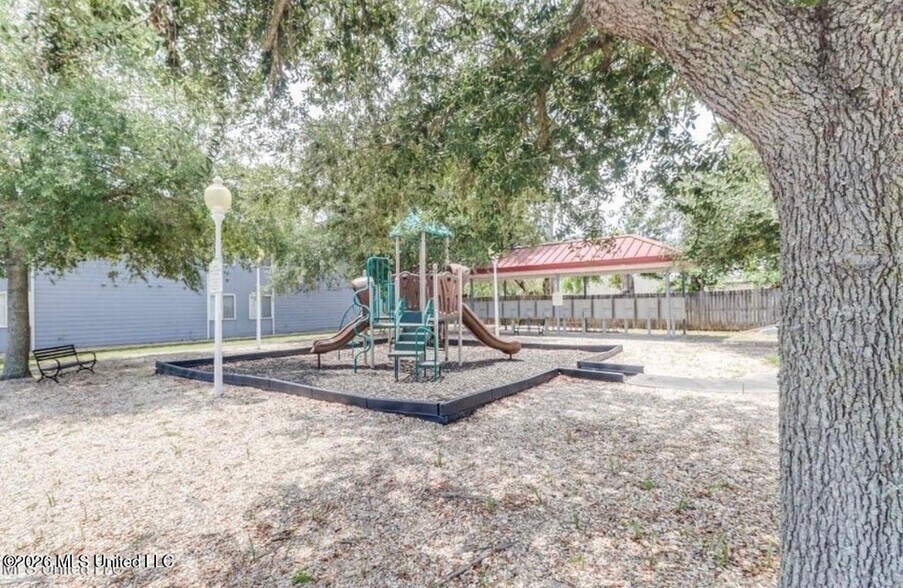 Building Photo - 1664 Beach Blvd