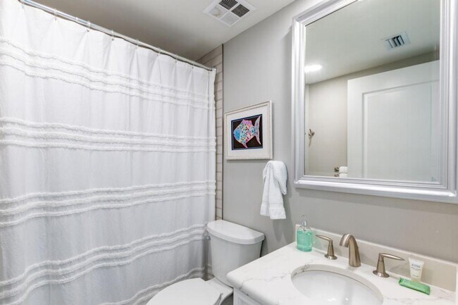 Building Photo - 3 Portofino Dr