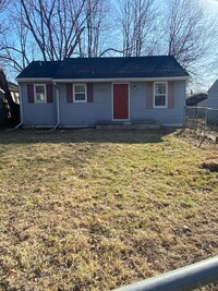 Building Photo - 2 Bedroom on the East Side - Fenced In Bac...