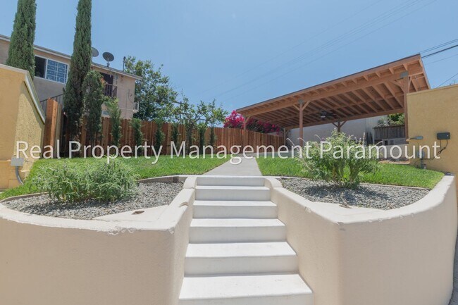 Building Photo - Beautiful Newly Renovated 3-Bedroom Home in a Prime Location