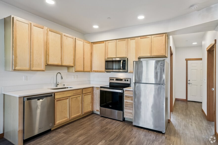 3BR, 1BA - 745SF - Kitchen - 1200/1210 Billy Frank Jr St.
