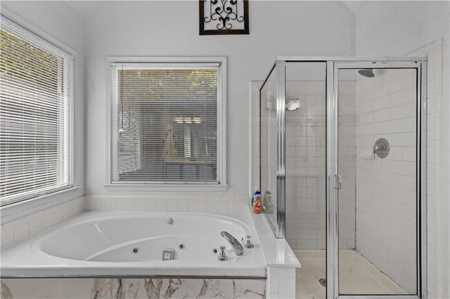 Building Photo - 2238 Roseberry Ln