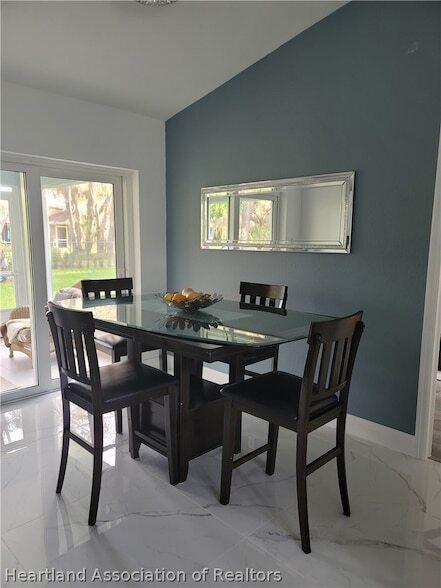 Building Photo - 3063 Morning Glory Dr