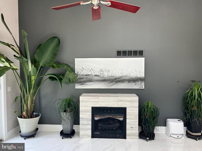 Building Photo - 3332 Philmont Ave