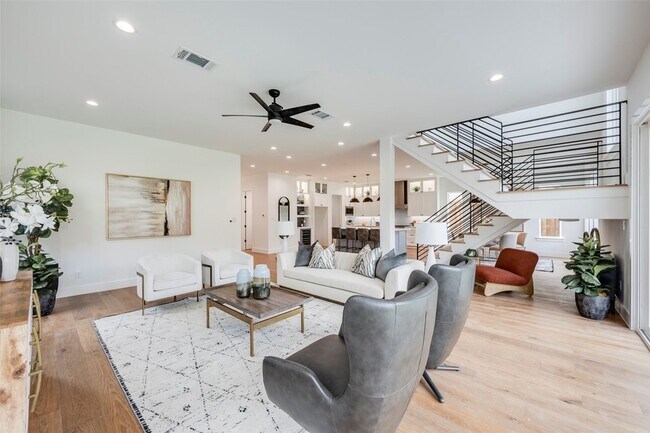 Building Photo - 6027 Marquita Ave