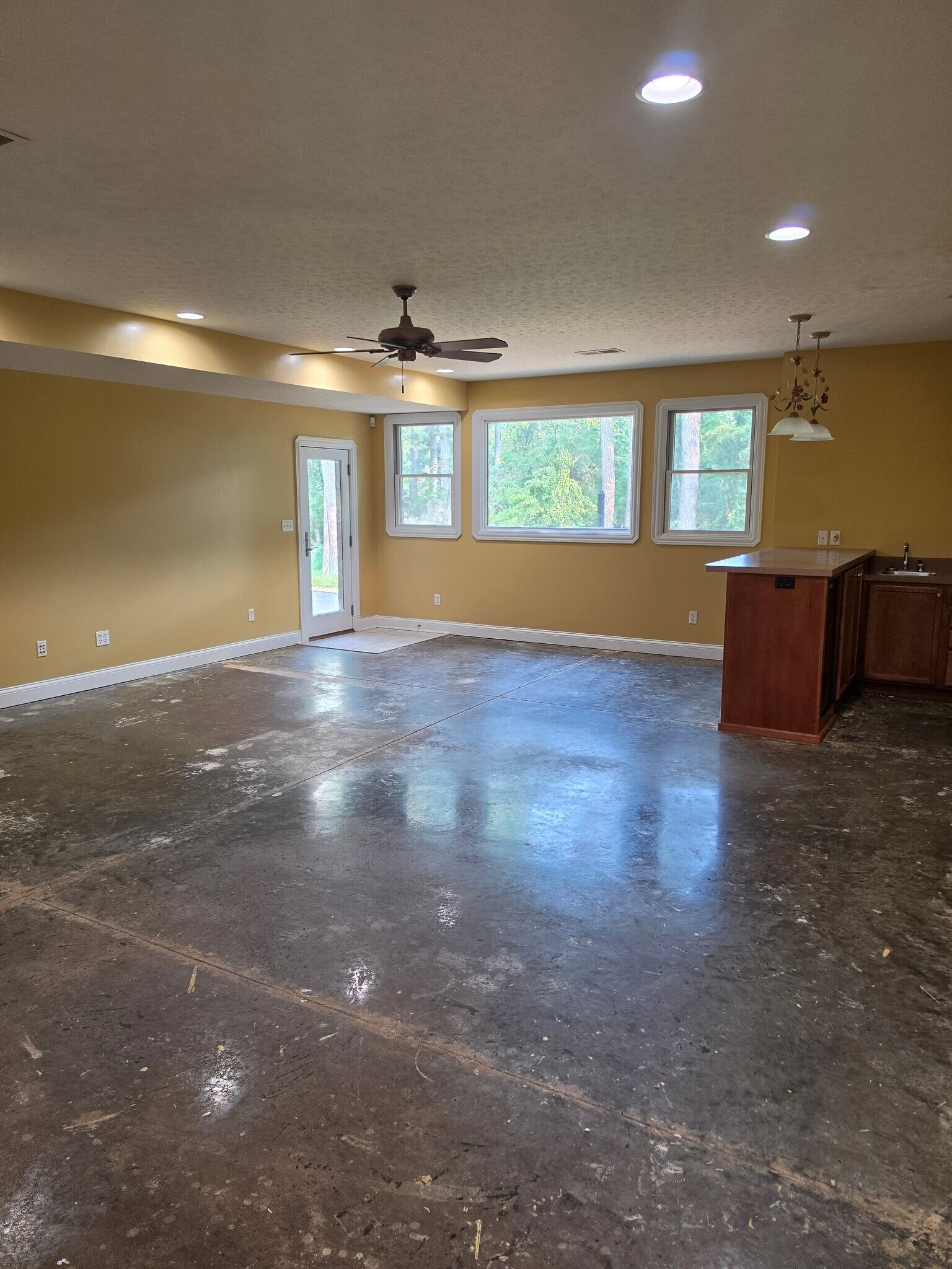 Building Photo - 30 Mulligan Ct