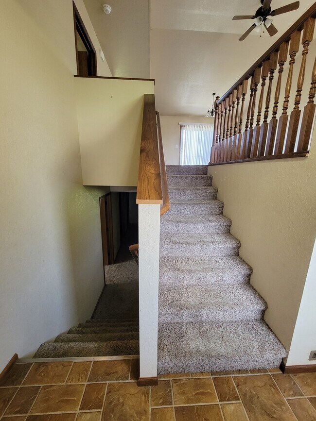 Building Photo - 2224 Bluegill Ave