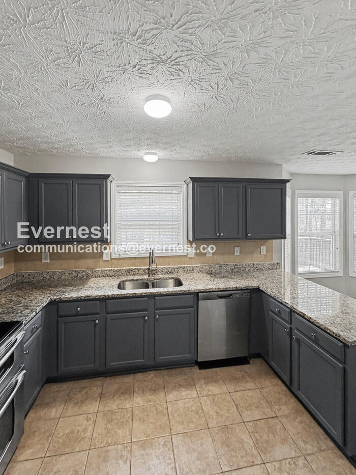 Building Photo - 1224 Morrow Dr