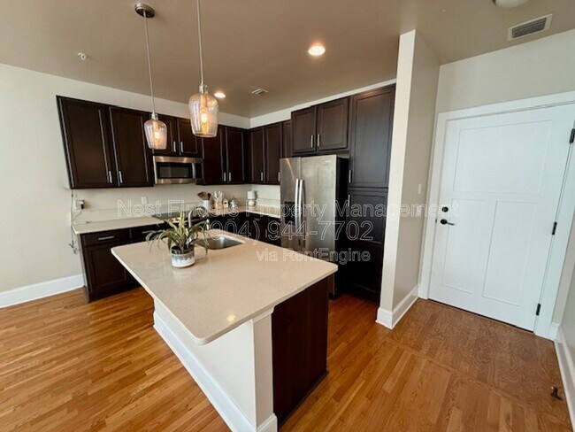 Building Photo - 2525 College St