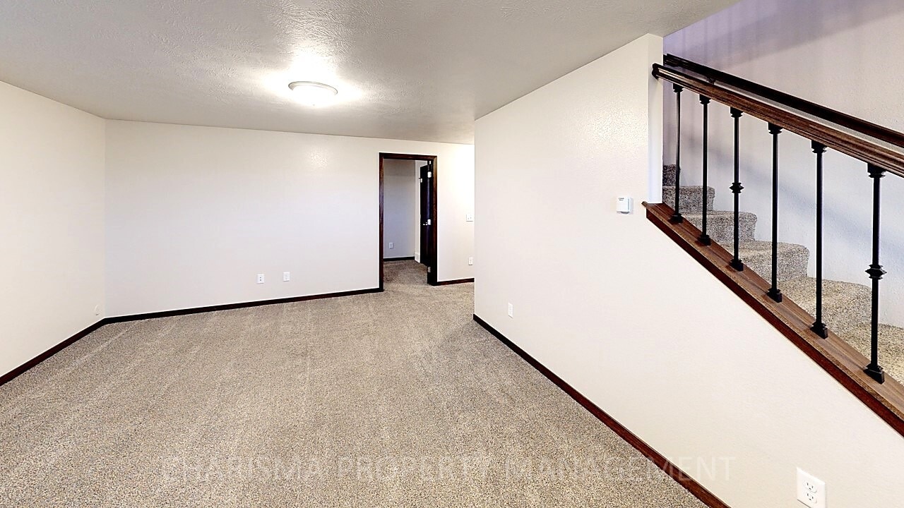 Building Photo - 4232 N Pennsylvania Ave