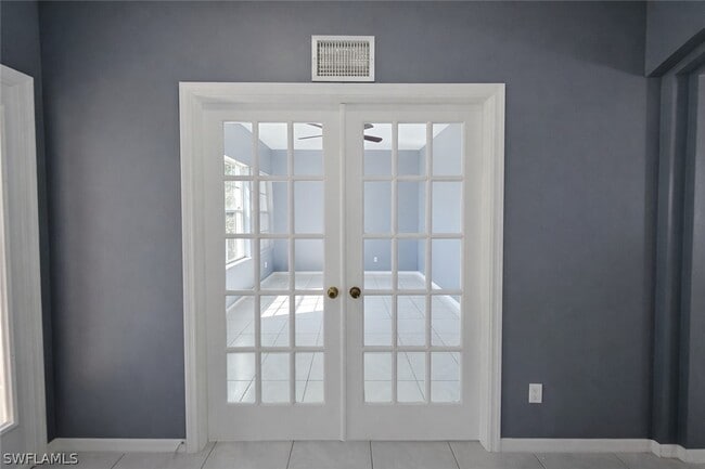 Building Photo - 2502 10th St W