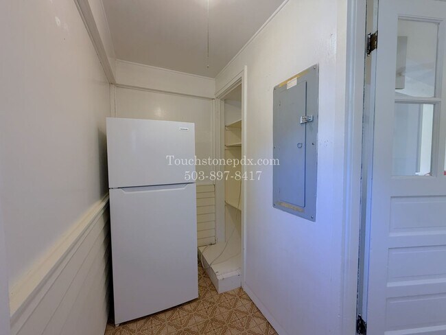 Building Photo - 1401 SE 130th Ave