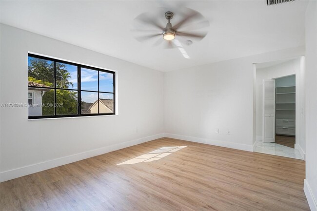 Building Photo - 8658 SW 159th Ct