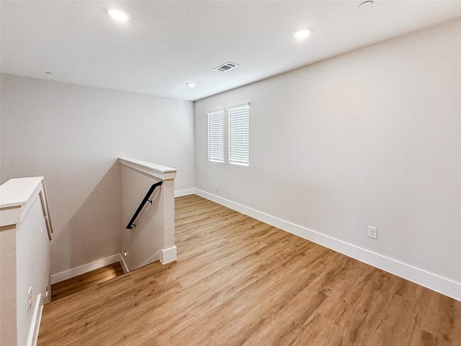 Building Photo - 5601 Mobeetie Lp