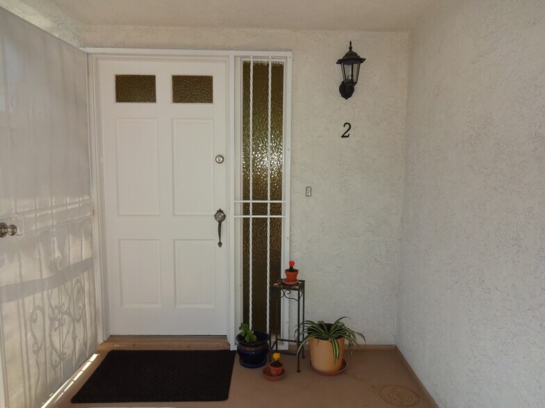 Front door - 841 W 25th St