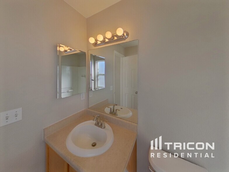 Building Photo - 2729 Brooksedge View